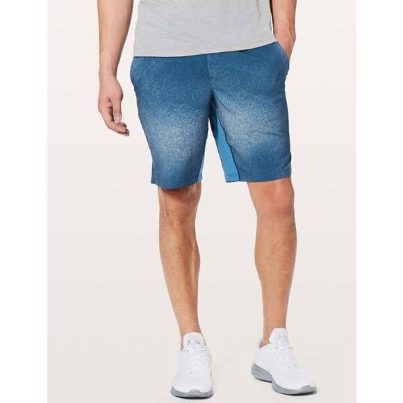 LULULEMON ATHLETICA T.H.E. Short 'Linerless 9' Updated Fit Size Medium - Picture 3 of 6